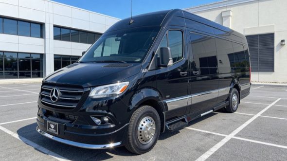 10 passenger sprinter van rockford